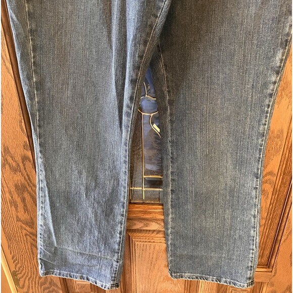 NWT Lee Women's Size 14 Long Relaxed High Rise Bootcut Denim Blue Jeans MSRP $40 - Picture 7 of 16